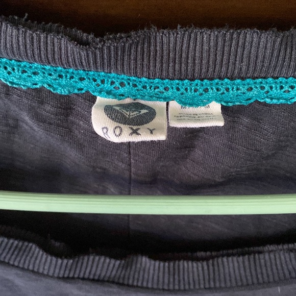 Beautiful Roxy Top🏄🏽‍♀️ - Picture 2 of 5